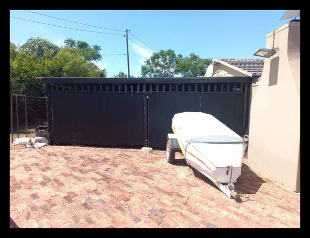 2 BEDROOM HOUSE FOR SALE IN VAAL MARINA